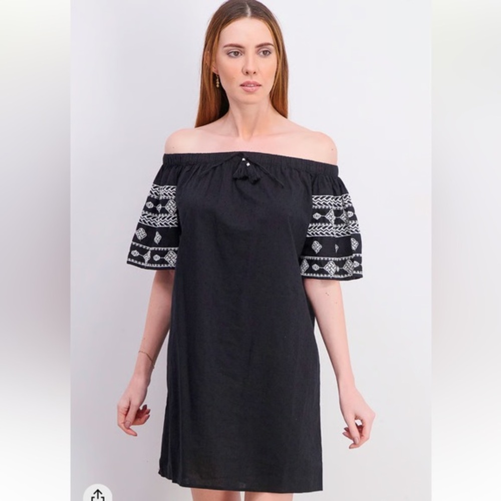 Old Navy Black and White Off-Shoulder Dress